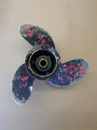 Tohatsu outboard propeller