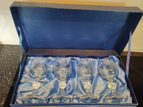 Boxed set vintage wine - boxed, of