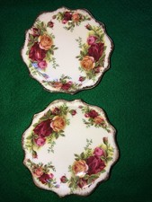 2 x ROYAL ALBERT OLD COUNTRY