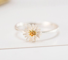 Dainty Silver Daisy Ring