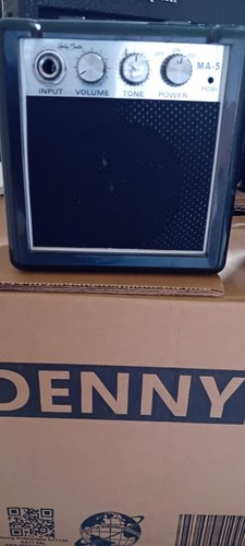 Harley benton mini amp - harley,