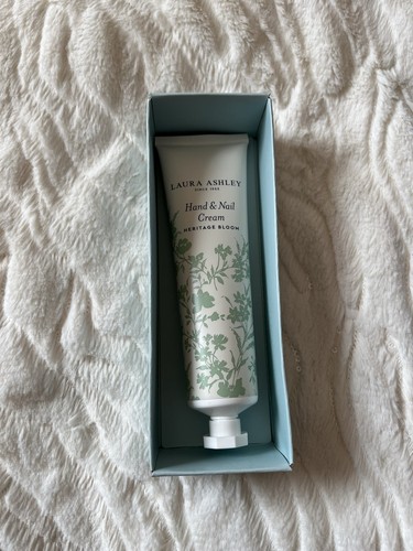 Laura ashley heritage - laura,