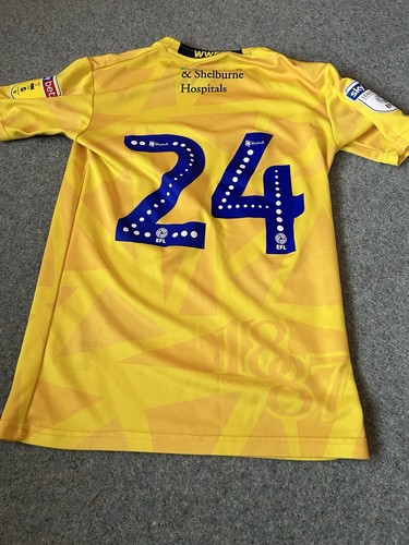 Wycombe wanderers away - away, shirt