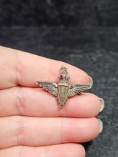 WW11 Parachute regiment sweetheart enamel badge