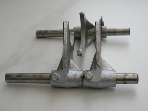 Suzuki gt750 gear shift - gt750,