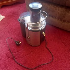 Electric Juicer , 700 W, with instructions.