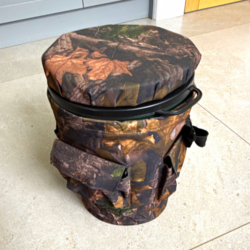 Camouflage plastic swivel seat - plastic,