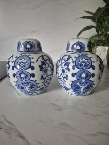Pair vintage traditional - pair, of