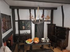 Dolls House Room Box + 2 Dolls