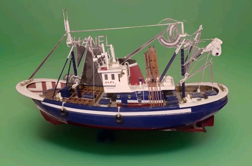 Vintage large mounted model - vintage,