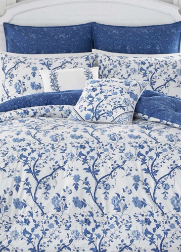 Laura ashley elise white - laura,