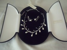 Pearl Drop Earrings & Necklace Jewellery Gift Set in a black felt storage case