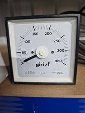 Giri/I` DqAt 96 Tachometer