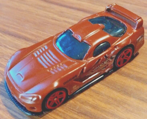 Hot wheels dodge - hot, gts-r