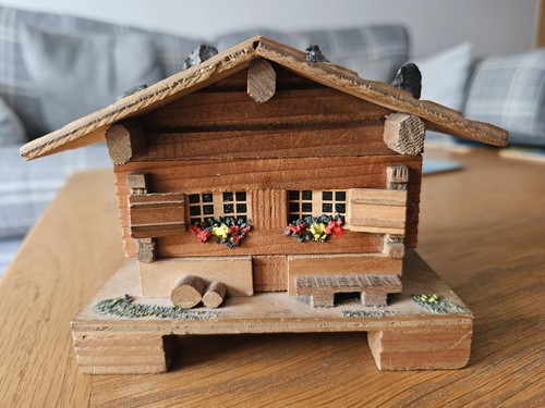 Vintage wooden swiss chalet - swiss,