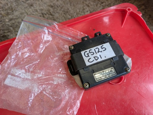 Suzuki gs125 cdi ecu rubber - suzuki,