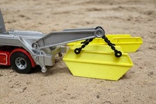 Model scale yellow skips - yellow,