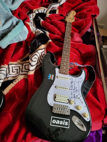 Oasis guitar - oasis,