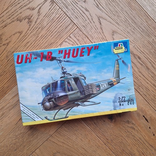 Italeri 040 huey - italeri,
