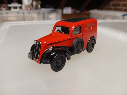 Corgi ford popular van royal - corgi,
