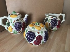 Siltone Pottery teapot, jug