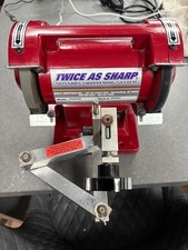 Twice as sharp Scissor