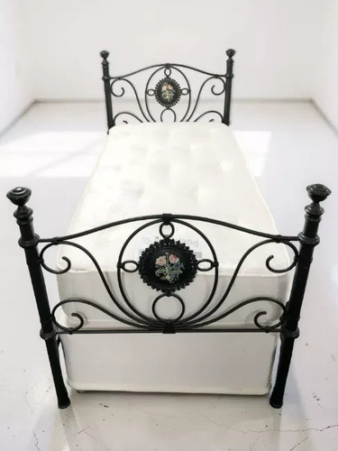 Ornate enamelled metal 3ft - enamelled,