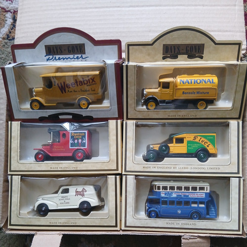 Set lledo die - set,
