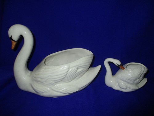 Pair vintage carlis ware - pair,
