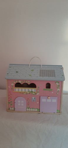 Girls barn house - barn,