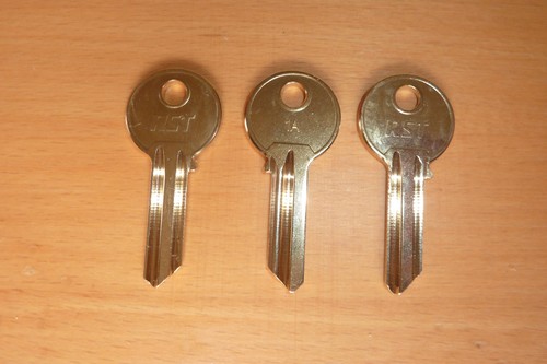 Yale type rst - ,