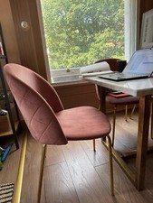 Set of 4 Pink Velvet Dining Chairs – Elegant, Modern & Comfortable