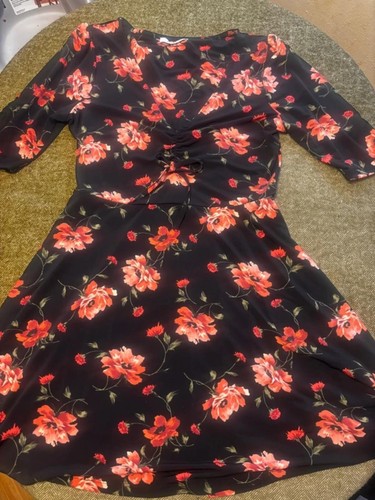 Oasis black and red floral
