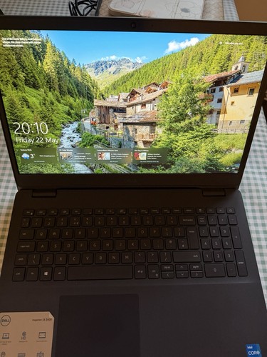 Dell inspiron 3000 laptop - dell,