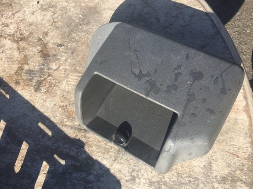 Transporter fuse box lid - box,