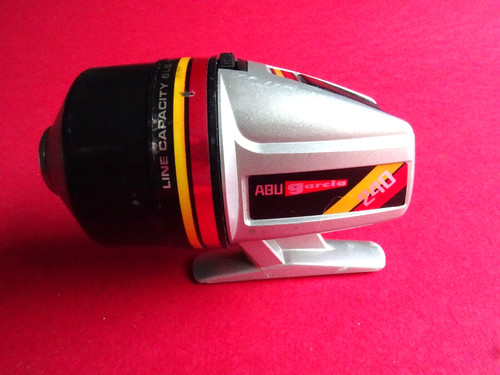 Good vintage abu garcia - a,
