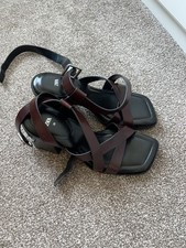 Zara Women’s Strappy Block