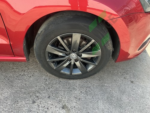 2015 volkswagen polo alloy - 2015,