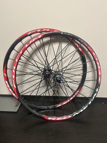 Fulcrum red metal zero - red,