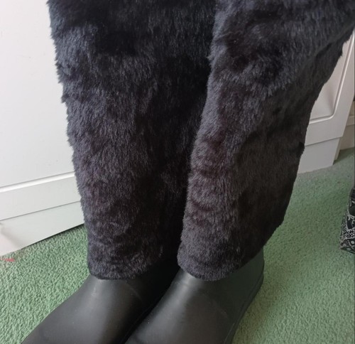 Black furry welly boots size - furry,