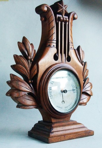 Antique good quality mantle - good,