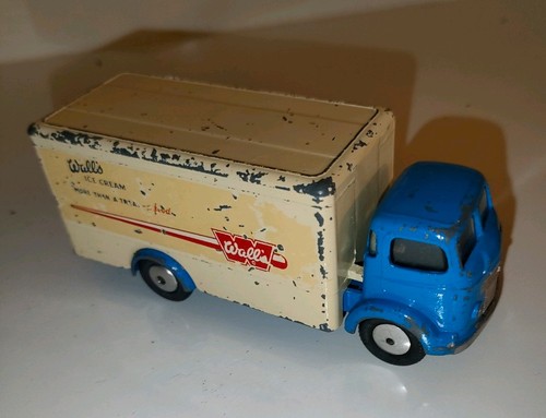 Corgi toys 453 commer - corgi,