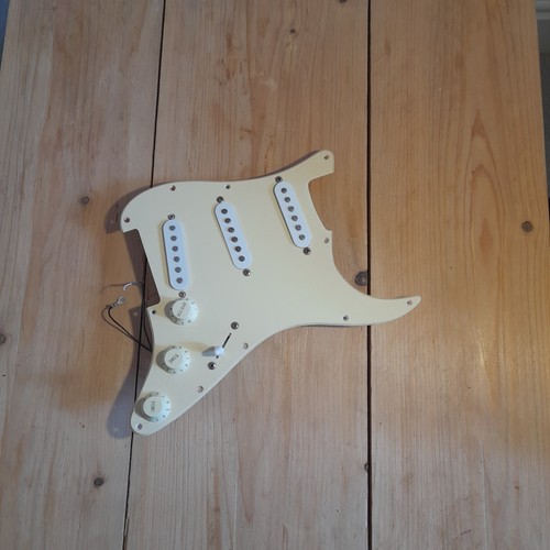 Aged stratocaster style loaded - stratocaster,