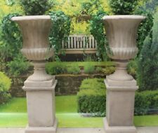 SINGLE GOERGAIN URN ON CLASSIC