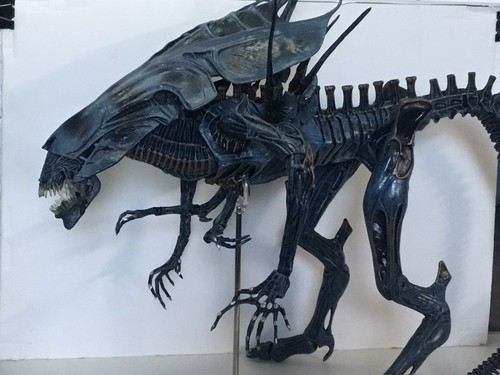 Neca alien queen deluxe - neca,