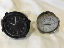 SHITHS CLASSIC CAR CLOCK & OIL PRESSURE GAUGE UNTESTED