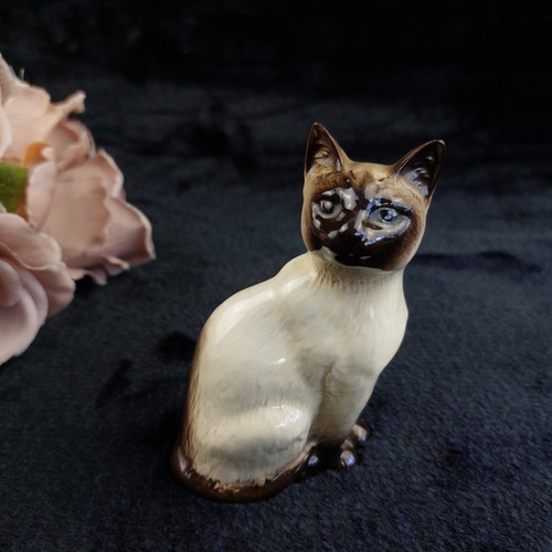 Beswick siamese cat figurine - beswick,