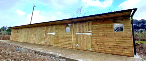 12x58ft horse stables - 12x58ft,