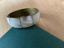 Beautiful Inlaid Shell In Brass Vintage Bangle Bracelet, great condition!