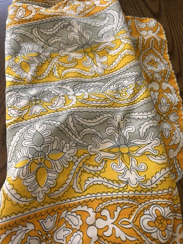 Vintage 100 silk vera scarf - 100%,